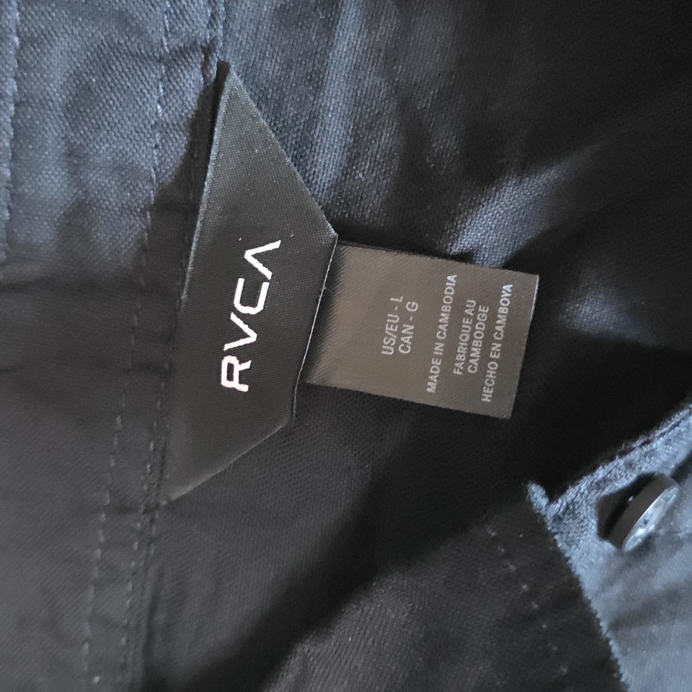 NWT Men's RVCA Douglas S/S Button Up Collared Shirt. Color Black & Size Large - Picture 3 of 5